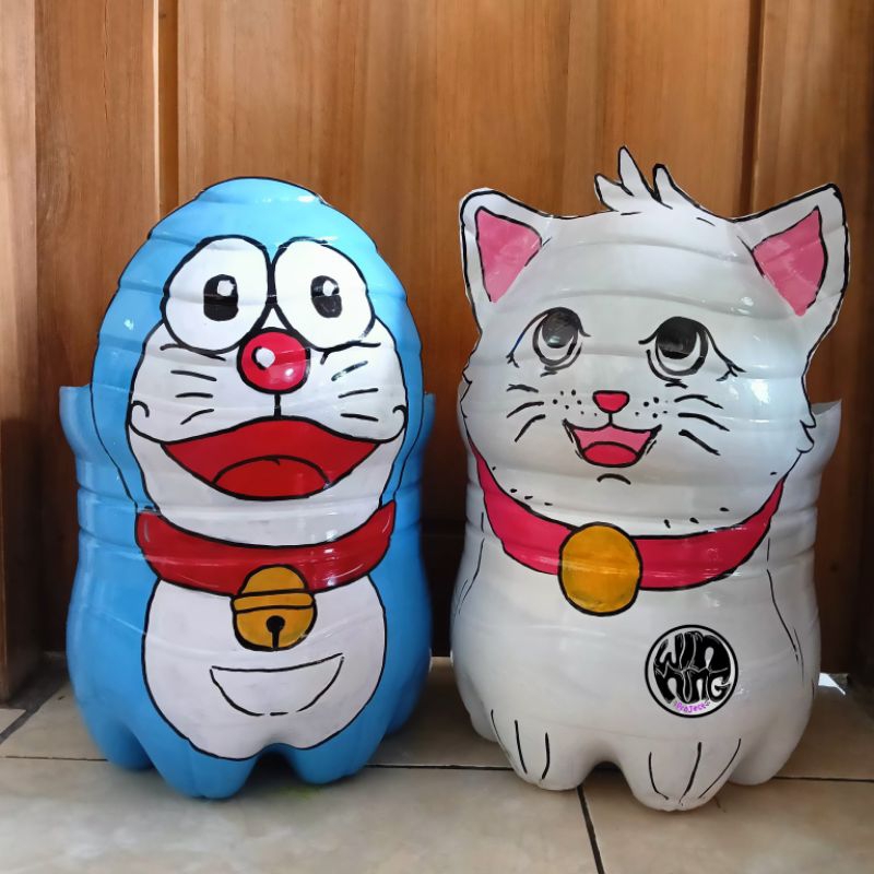 Louay_Idstore Pot Galon Le Mineral/ Pot Bunga / Prakarya Pot Botol Bekas / Pot Botol Plastik / Pot