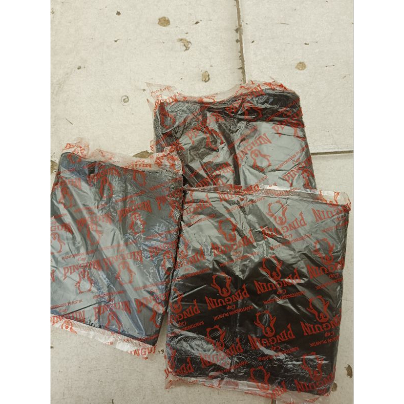 Kantong Plastik/Kantong Kresek 15×30 Hitam