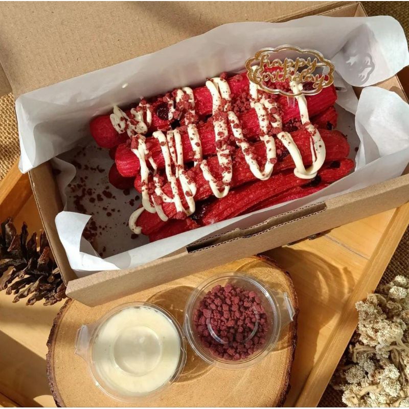 

Churros Cake Cranberry Red Velvet