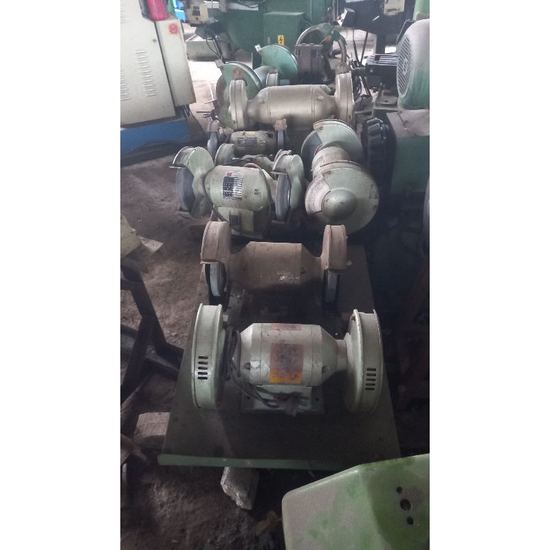 MESIN ASAH PISAU ATAU GERINDA