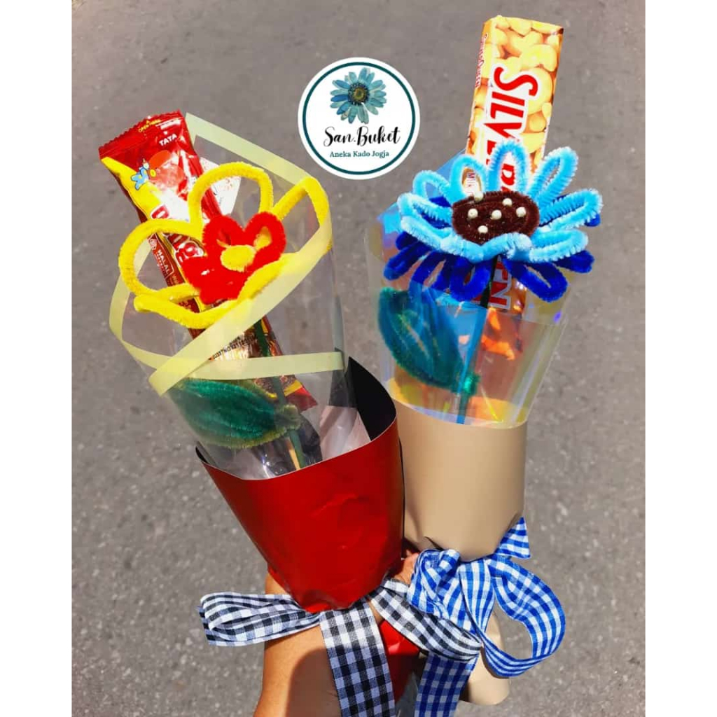 

BUKET KAWAT BULU/ BUKET PIPE CLEANER/BUKET COKLAT/KADO WISUDA MURAH