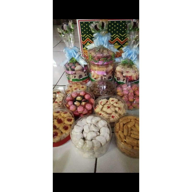 

Kue kering MURAH untuk lebaran, putri salju, nastar, kastengel, dll