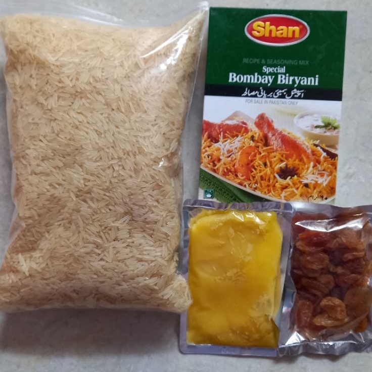 

Terlaku PAKET BERAS 1 KG BUMBU SHAN BRIYANI M SAMIN KISMIS