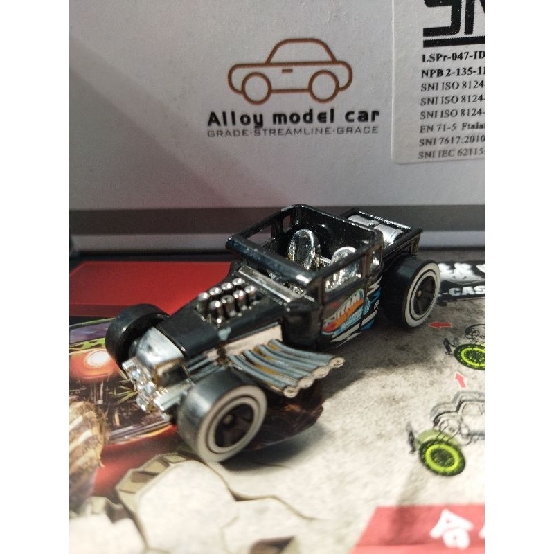 hotwheels bone shaker