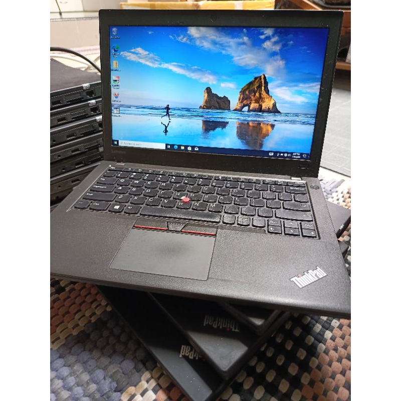 Lenovo Thinkpad x270 i5 gen 6 , LIKE NEW