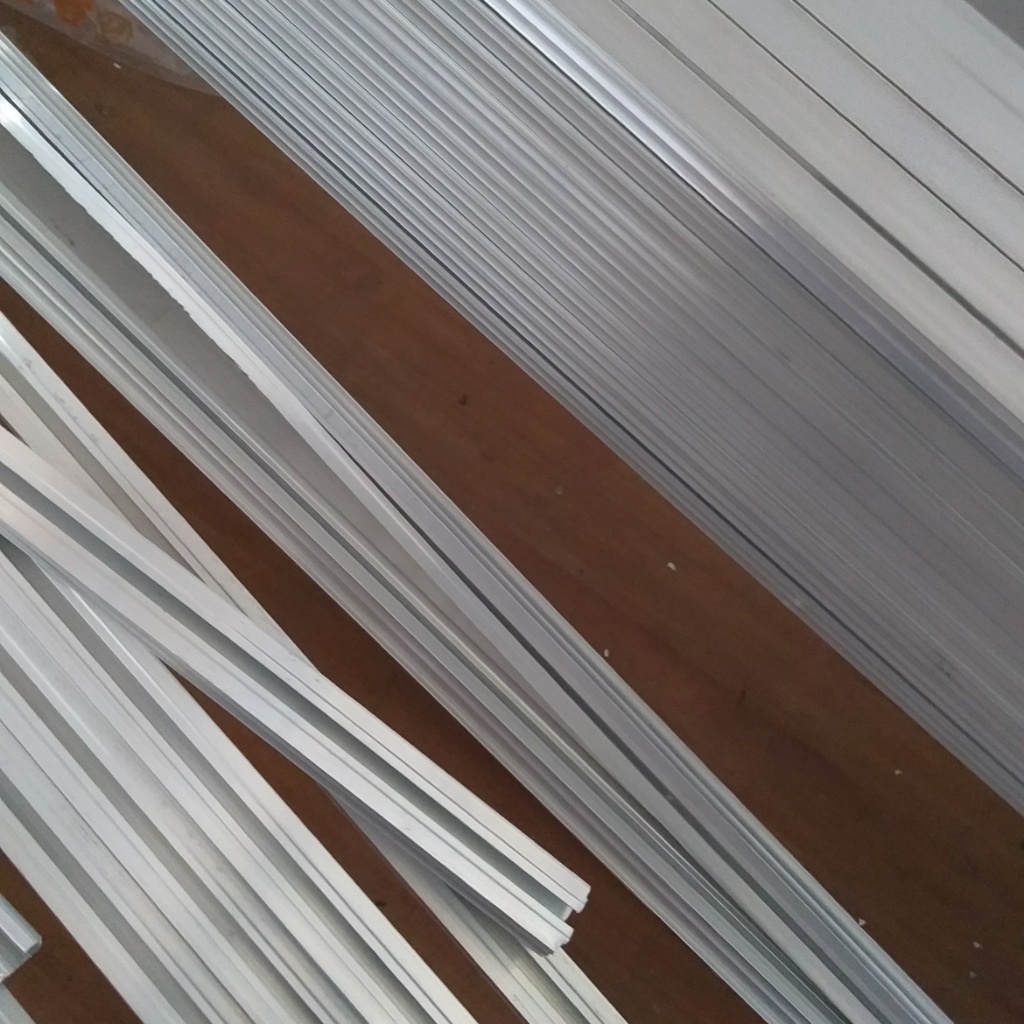 Rel Kotak Gorden Biasa 1 lonjor kosongan (6m)