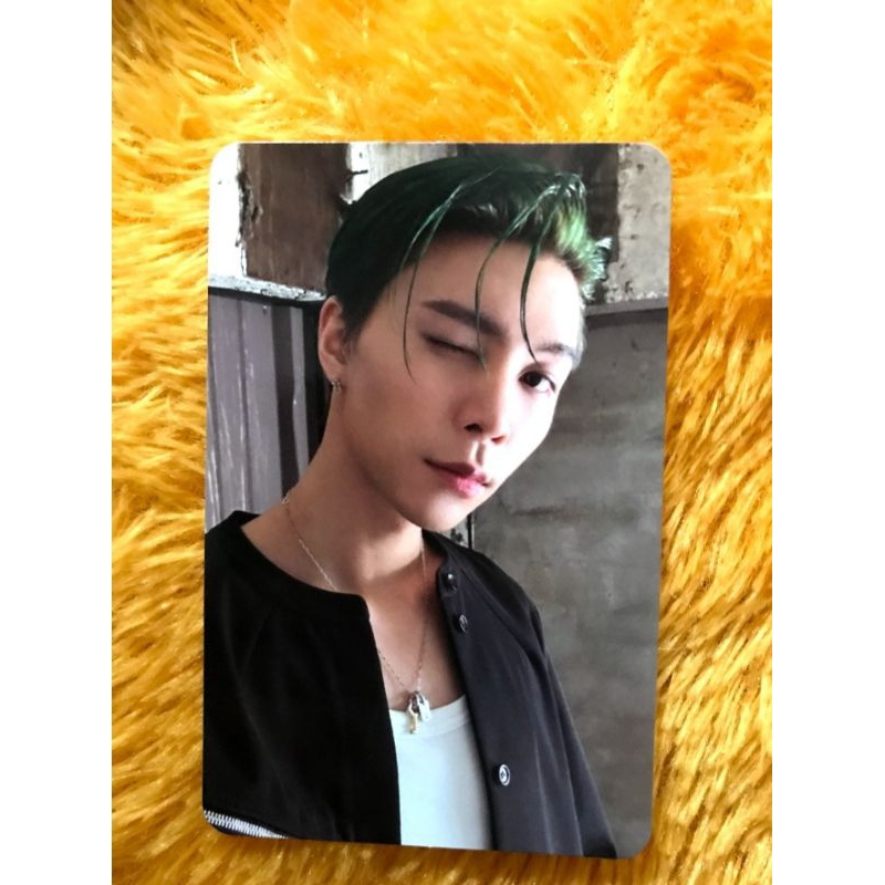 Photocard Johnny Collecting