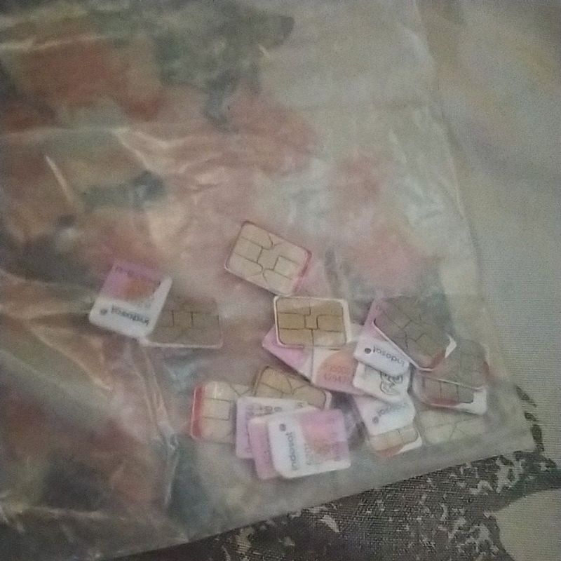 kartu perdana aktif Indosat, 3 , Telkomsel