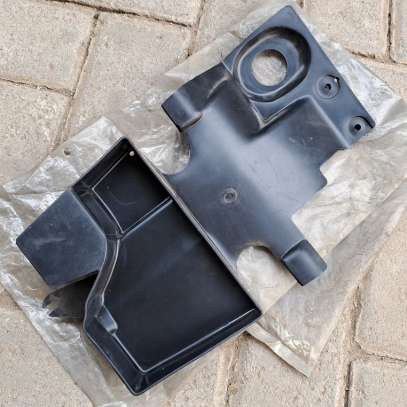 COVER BAWAH JOK BOX TOOLKIT SUZUKI RC TORNADO ORIGINAL NOS