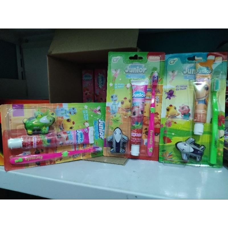 sikat gigi formula anak dan pasta free mainan