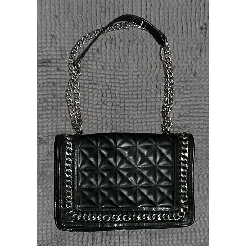 Preloved Tas kesayangan Genuine Leather Zara Quilted Chain Bag Warna Hitam