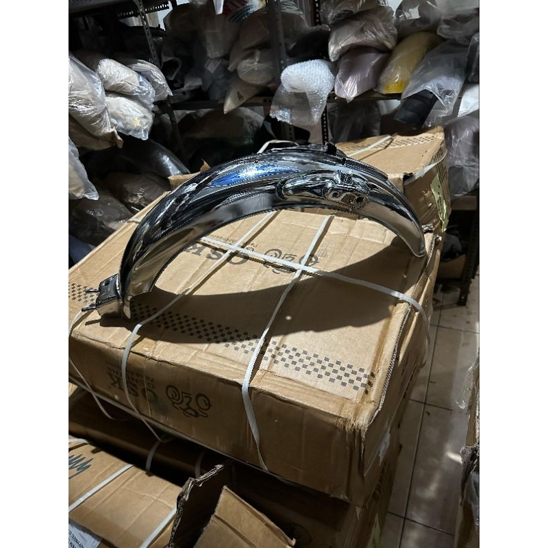 spakbor belakang honda cb 125 crome merk osk