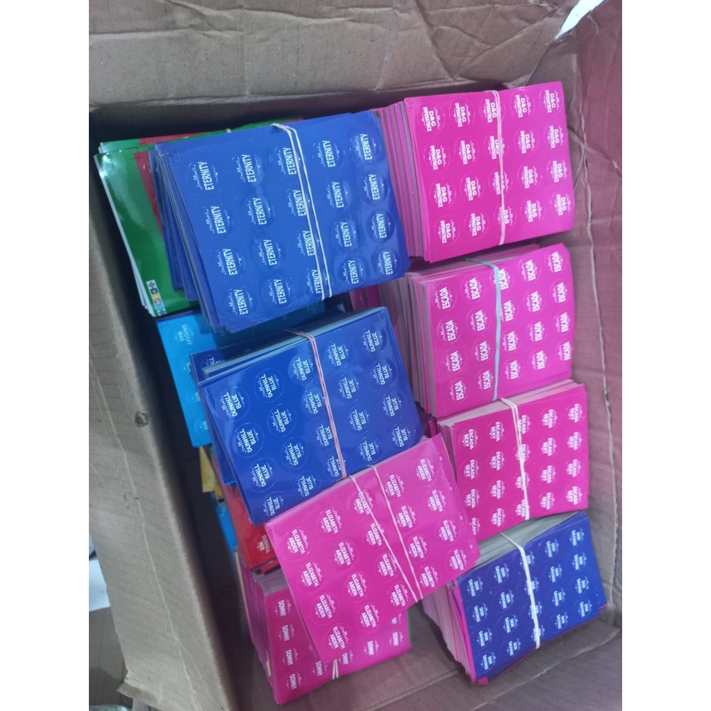 

STIKER BULAT ROLL ON, STIKER PARFUM BULAT UNTUK ROLL ON ATAU SPRAY. CERAH DAN TIDAK LUNTUR. HARGA PERLEMBAR ISI 20 PCS