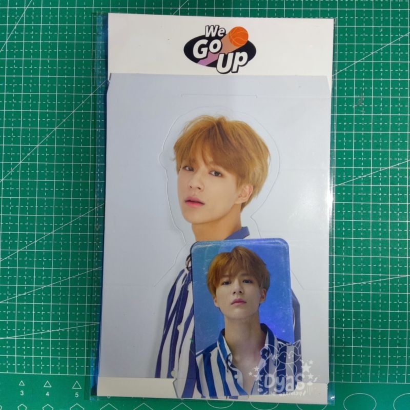 [sealed] holo standee we go up wgu jeno nct dream