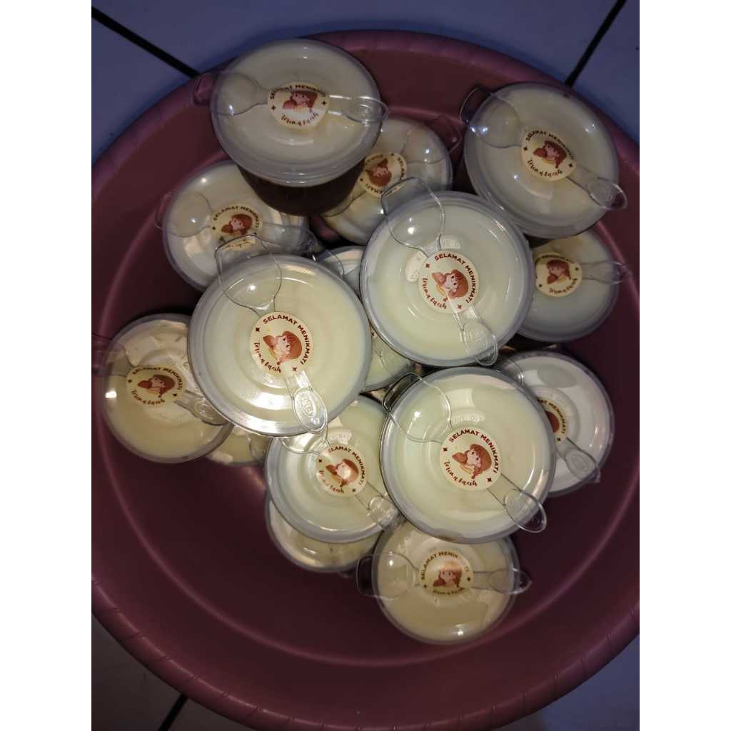 

Pudding Cokelat + Vla Vanilla 100ml (free sendok)