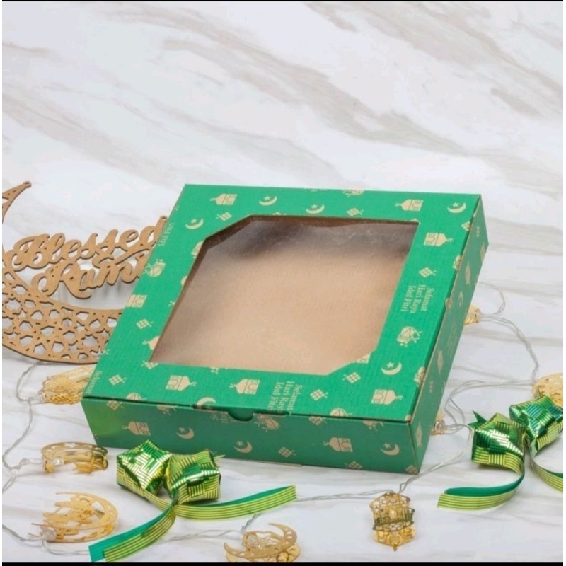 

Lebaran Idul Fitri Box Kue isi 2pcs Ukuran 25*25*10