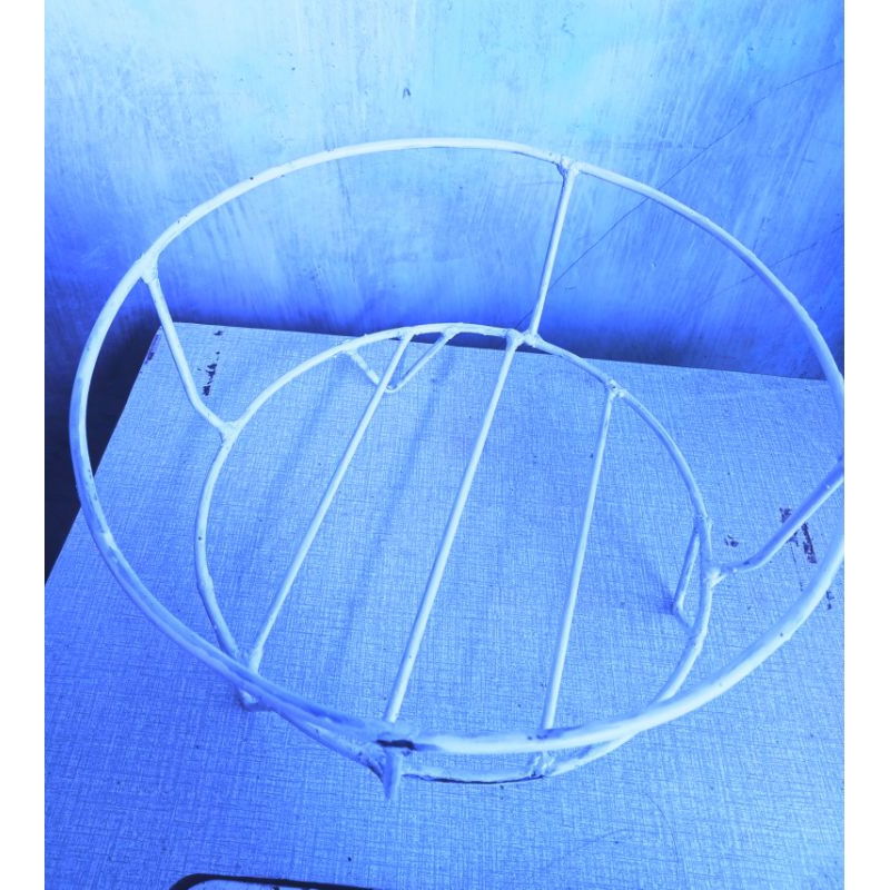 tatakan tabung gas elpiji tiga kilogram//tatakan gas melon besi//stending pot//rak dapur serba guna 