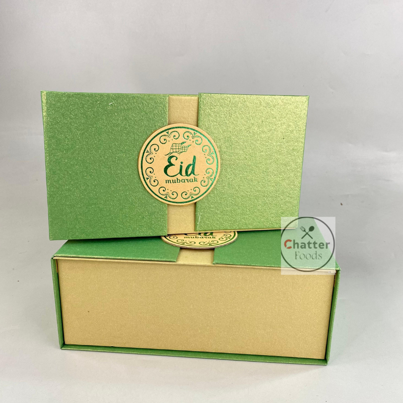 

Box Setengah Lapis (lebaran)/2 toples 250gr