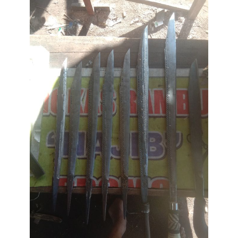 mandau khas dayak kalteng asli besi per mobil