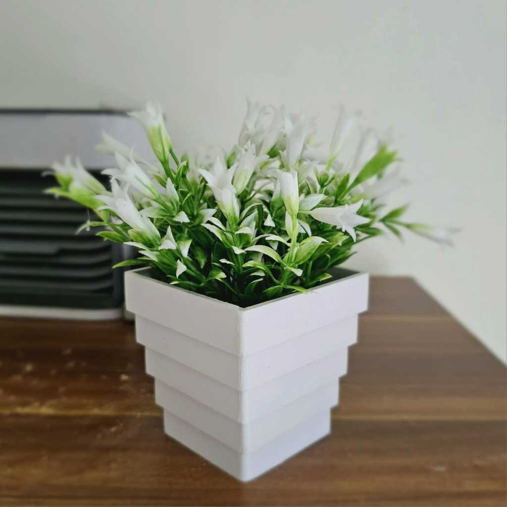 Tanaman Hiasan Terompet Mini Hias Kecil Hiasan Pajangan Ruang Tamu Minimalis Bunga Artifisial Tanama