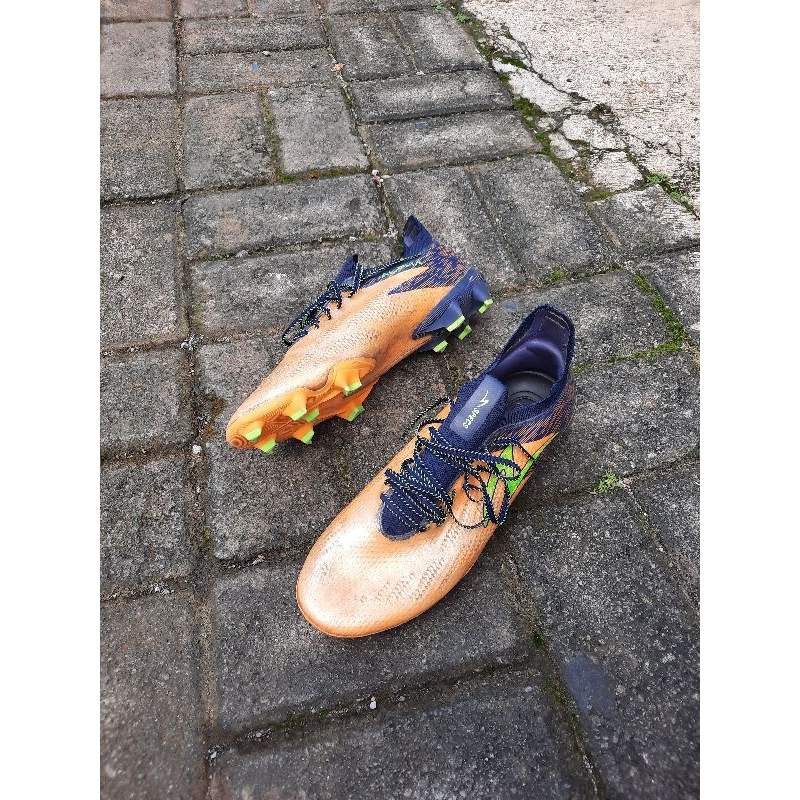 SEPATU SEPAK BOLA SPECS ACCELERATOR ALPHA ELITE FG (SECOND)