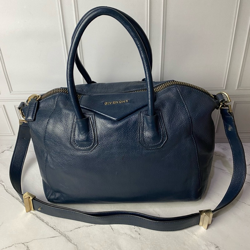 Givenchy antigona navy preloved