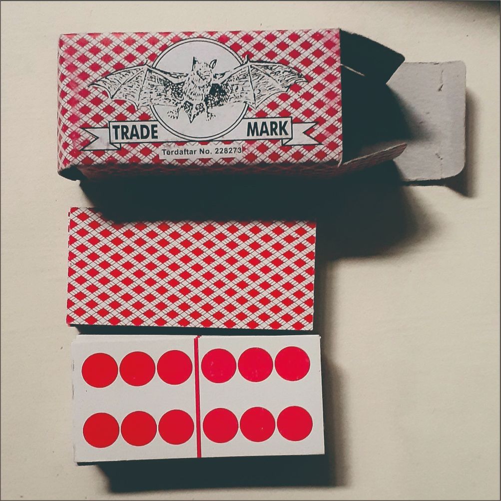 Kartu Gaple atau kartu Domino merk Kalong Merah