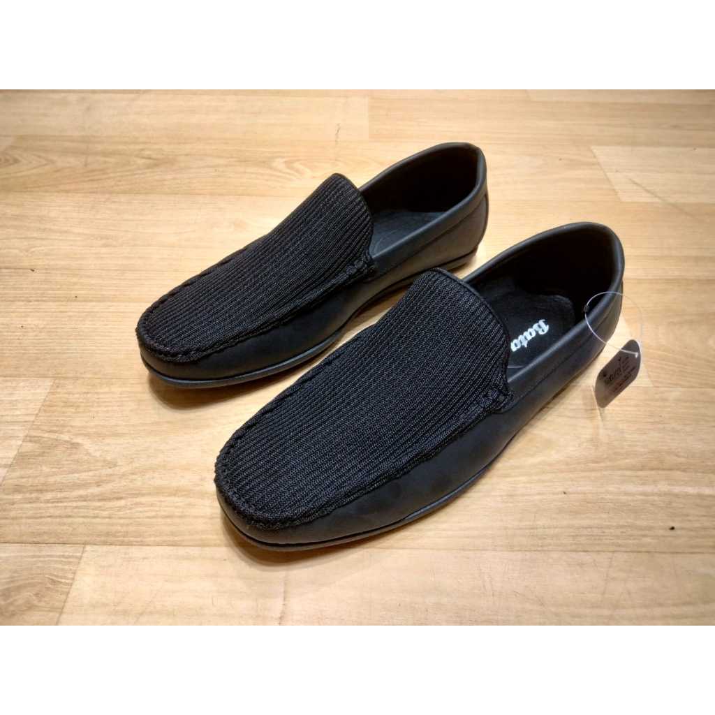 Bata Sepatu Slip On Pria Black 8316158
