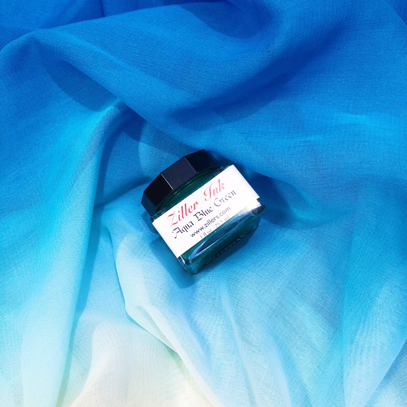 

Ziller Calligraphy Ink / Tinta Kaligrafi in Aqua Blue Green