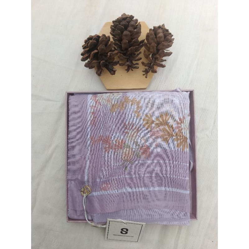 Hijab Segi Empat Cantik UM008 with box by Umama Scarves