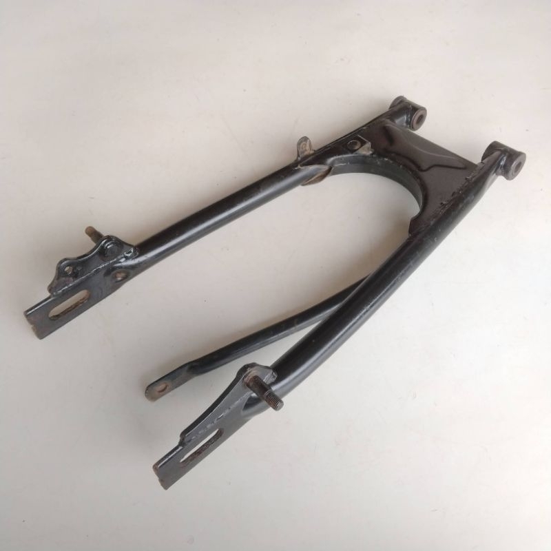 SWING ARM THUNDER 125 ORIGINAL COPOTAN CAPIT RODA THUNDER 125