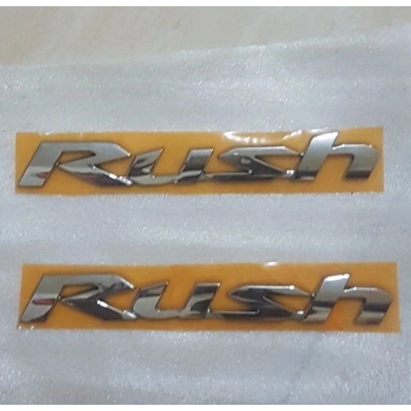 Emblem Belakang Toyota Rush