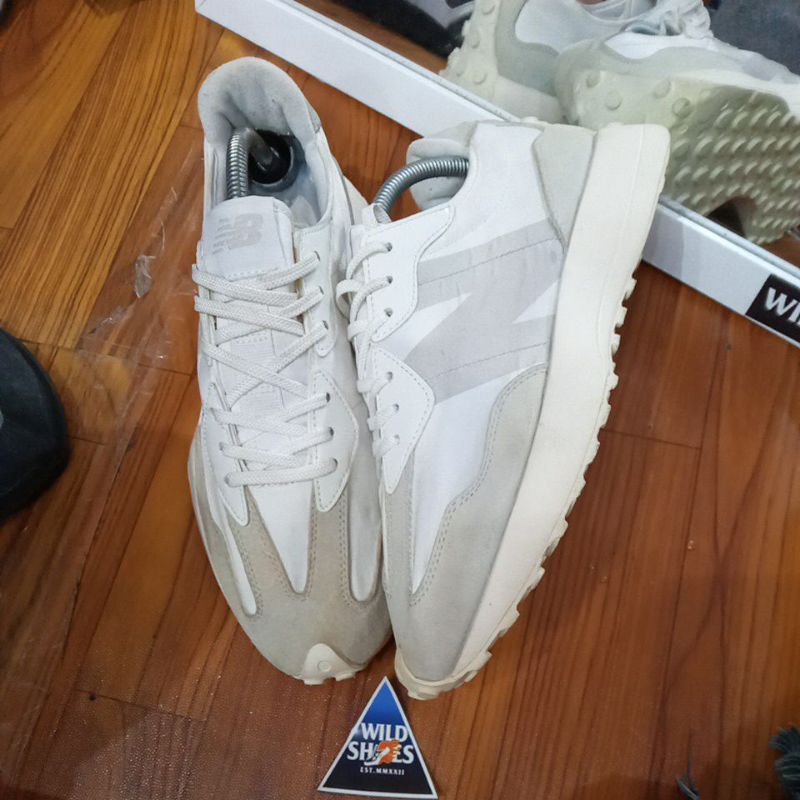 SEPATU SECOND NB 327