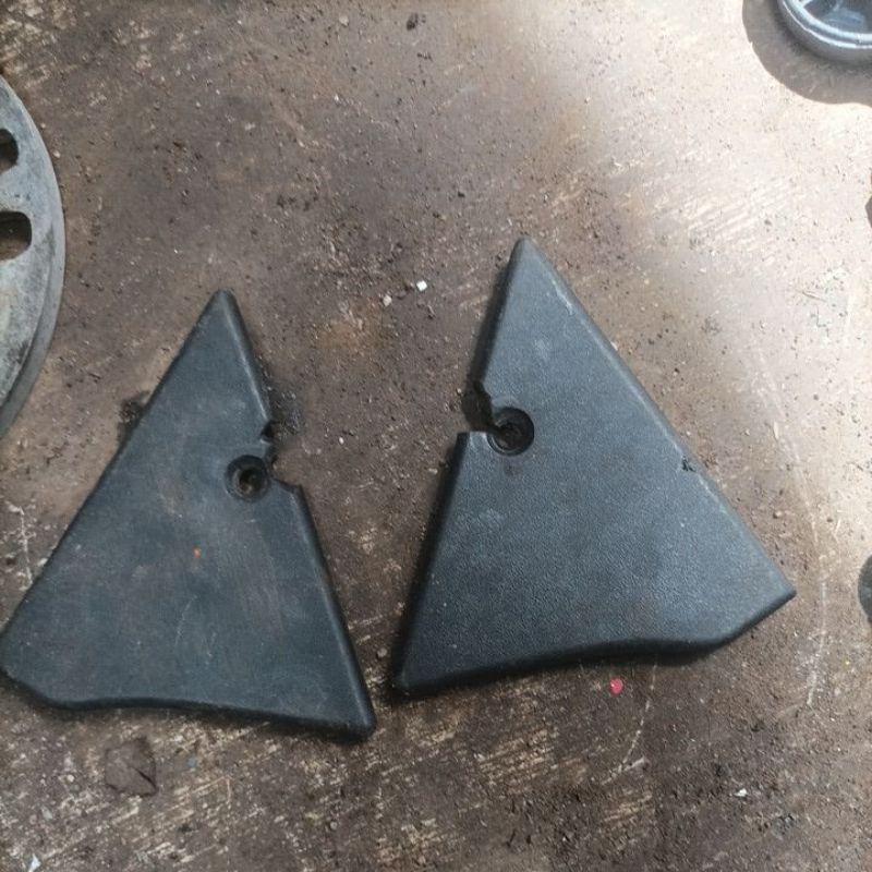 cover segitiga spion mazda 323 elite trendy