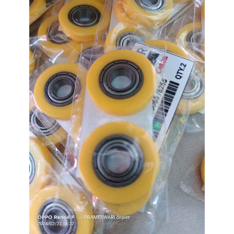 

Zyd SPACER ROLL DEVELOPING IR 5000 / 5020 / 6570 KUNING