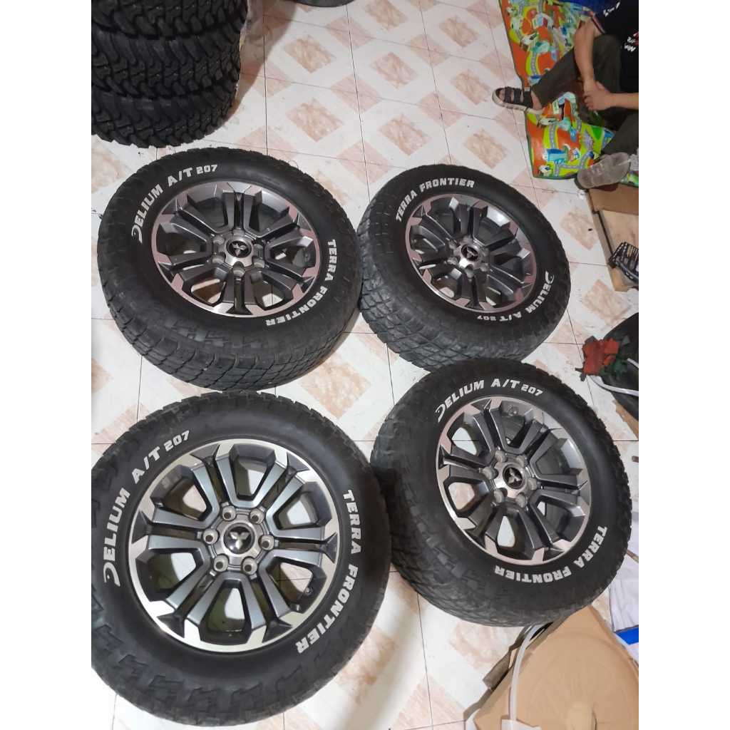 Velg Mobil Bekas Ring 18 Lubang 6 STD TRITON R18X7,5 6X139,7 ET38 BAN 285 60 R18