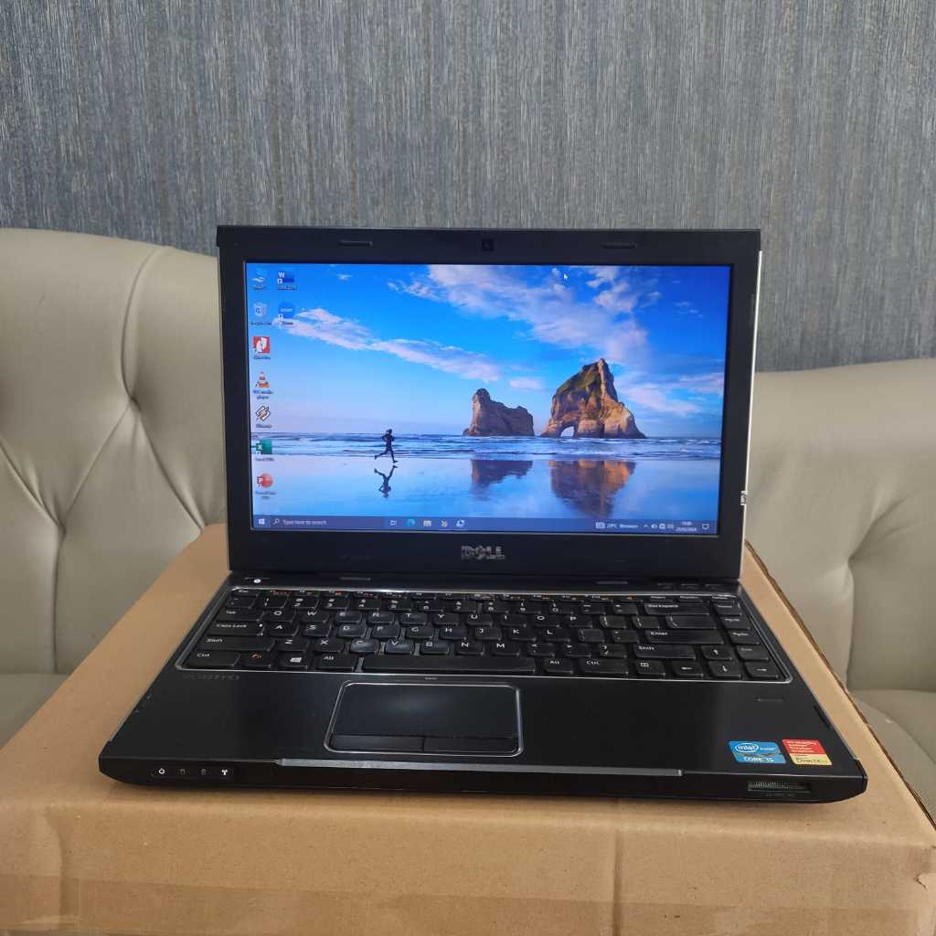 Laptop DELL VOSTRO 3350, Core i5-2450M, Ram 4/500Gb, Lengkap, Black Silver