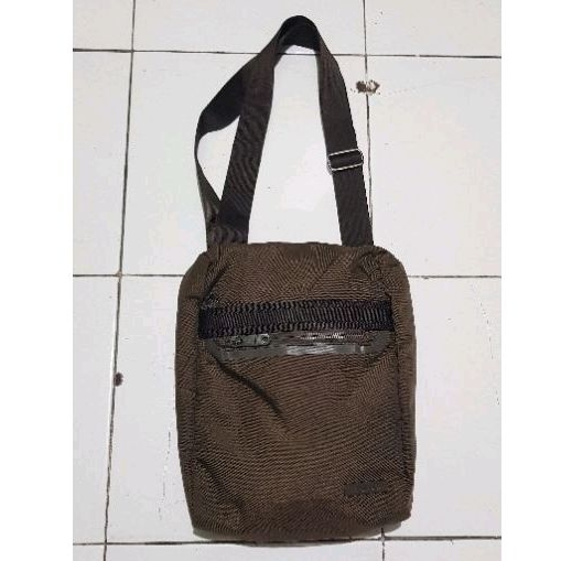 Lafuma sling bag