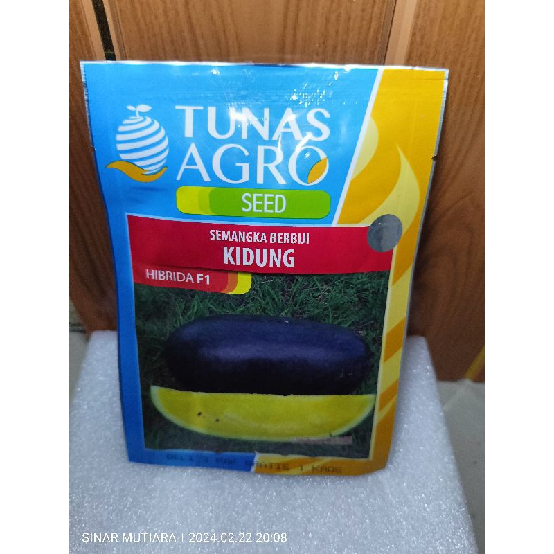 

SEMANGKA BERBIJI,KUNING, INUL/KIDUNG.(500biji)