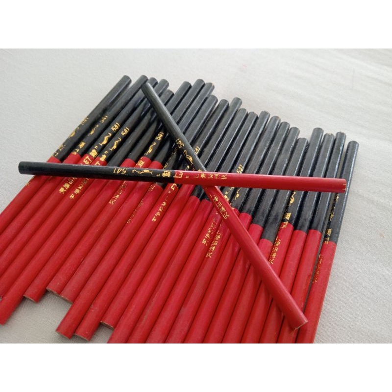 

pencil merah biru