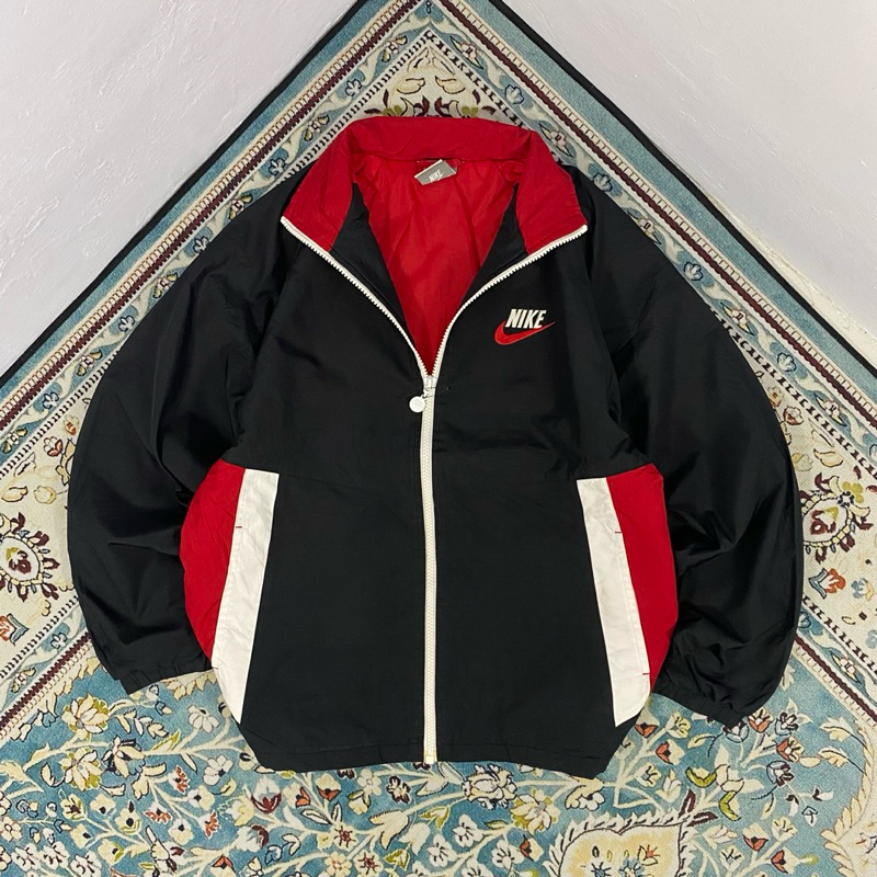 Nike Sportswear Windbreaker Jacket Spellout Logo