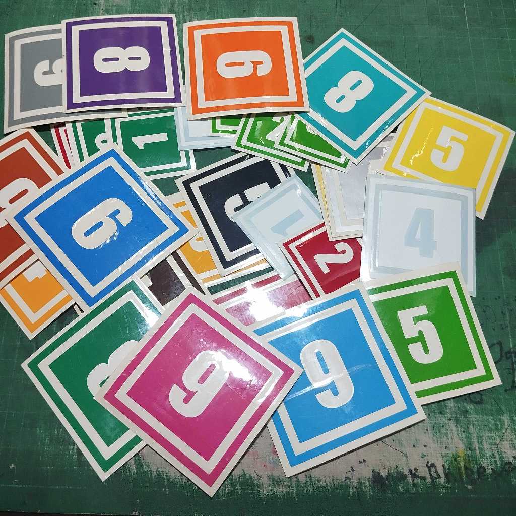 

LABEL STIKER ANGKA MODEL BOLONG DLM KOTAK UK 7 CM - ORACAL GLOSSY