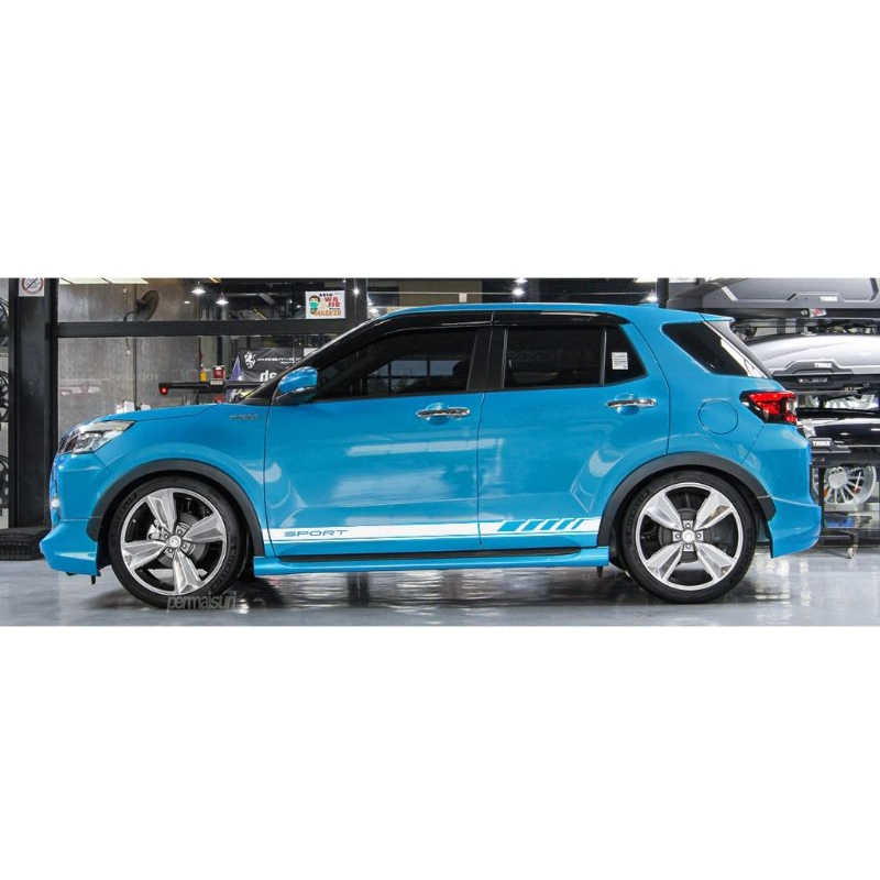 sticker variasi body samping mobil ROCKY RAIZE aksesoris mobil Rocky RAIZE