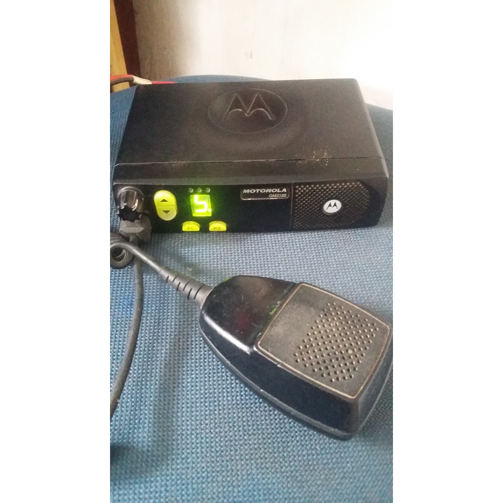 RIG MOTOROLA GM3188 UHF 400 MHZ SD 460 MHZ LEBAR MOTOROLA GM 3188 UHF1 BUAT BAHAN REPEATER