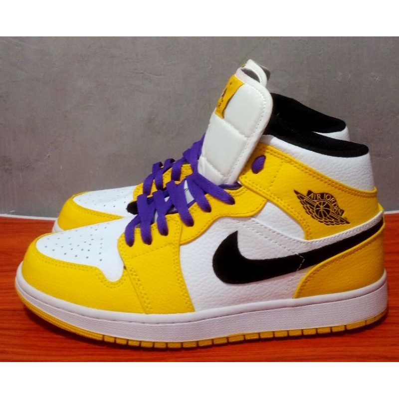 Sepatu kulit Nike AJ1 mid Lakers yellow white