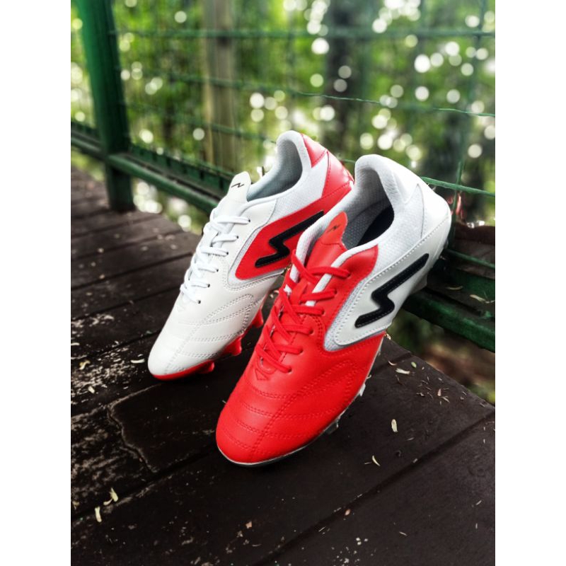 SEPATU BOLA NUGROSH BACKLASH 2 IN 1