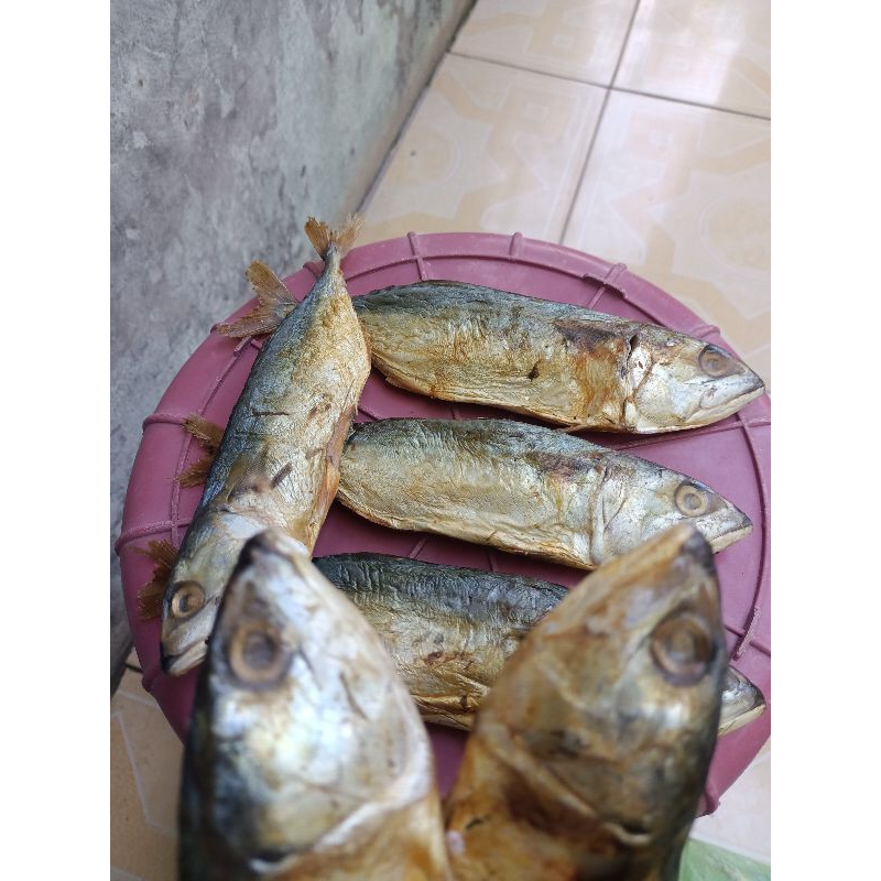 

IKAN ASIN PEDA PUTIH/ IKAN ASIN KEMBUNG1KG