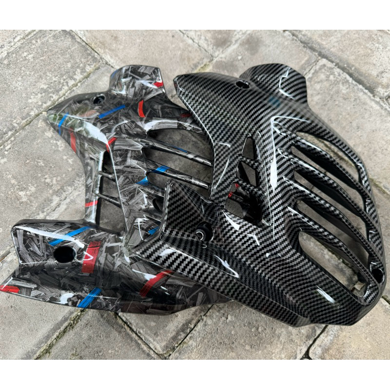 ID COVER RADIATOR NMAX NEW CARBON / FORGED CARBON NMAX NEW 2020-2024 VARIASI NMAX NEW