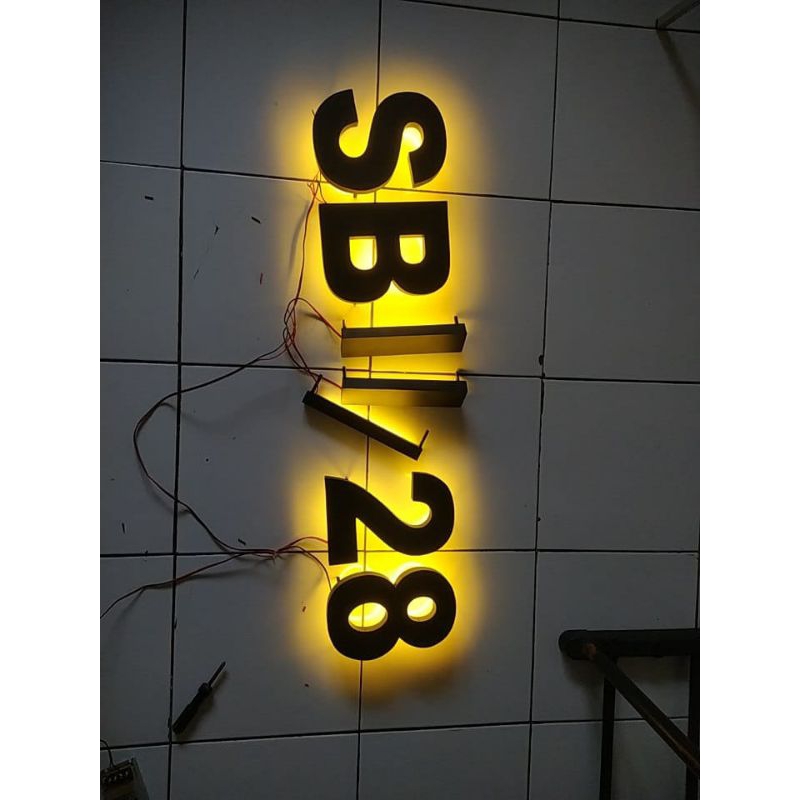 huruf timbul backlite stenles/plat esser