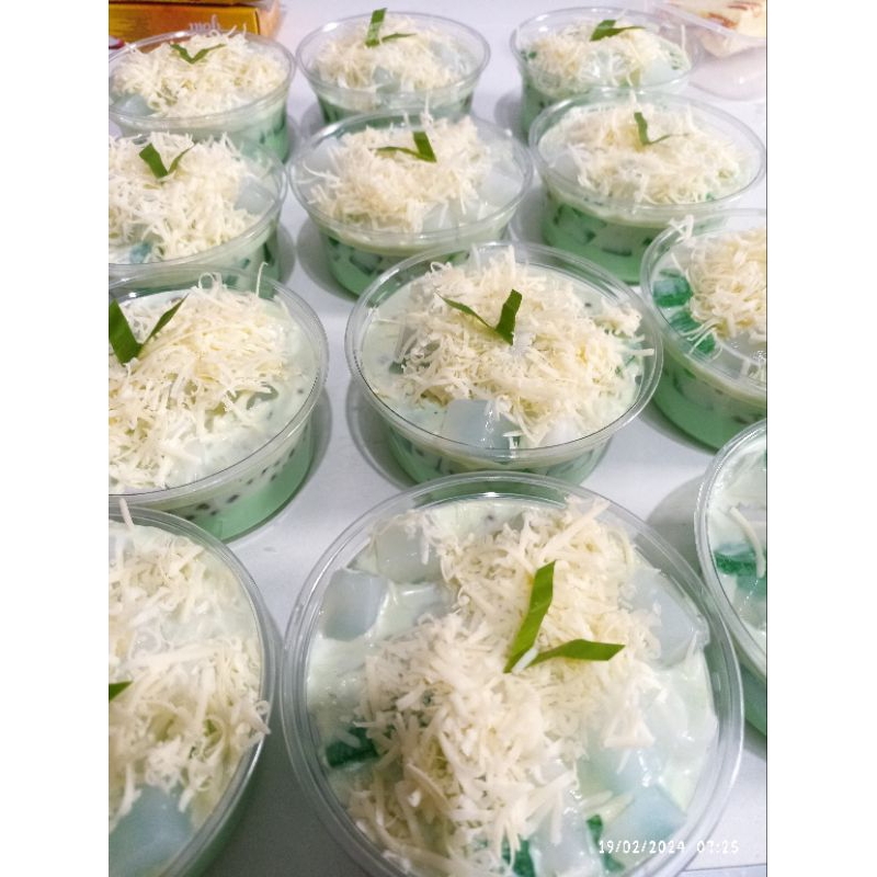 

Puding Buko Pandan